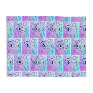 Cosmic Dream Fleece Blanket - Celestial Patterns for Comfort and Style