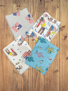 4 Fat Quarters - Assorted Peanuts Snoopy Fat Quarter Bundle