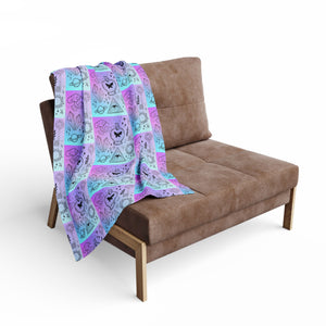 Cosmic Dream Fleece Blanket - Celestial Patterns for Comfort and Style